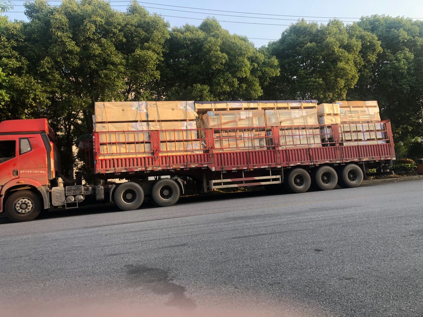 湛江國內貨運專線 誠信服務，專業耐心助力貨物運輸無憂
